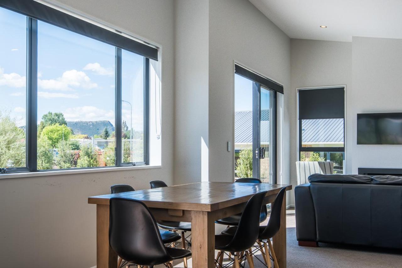 Simply Stunning Villa Wanaka Bagian luar foto